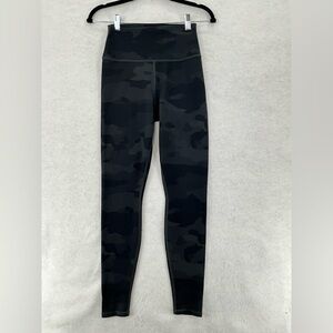 NWOT Alo Yoga High-waist Vapor Legging Black Camo Small